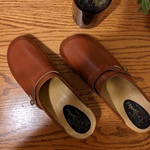 Camel colored italian clogs